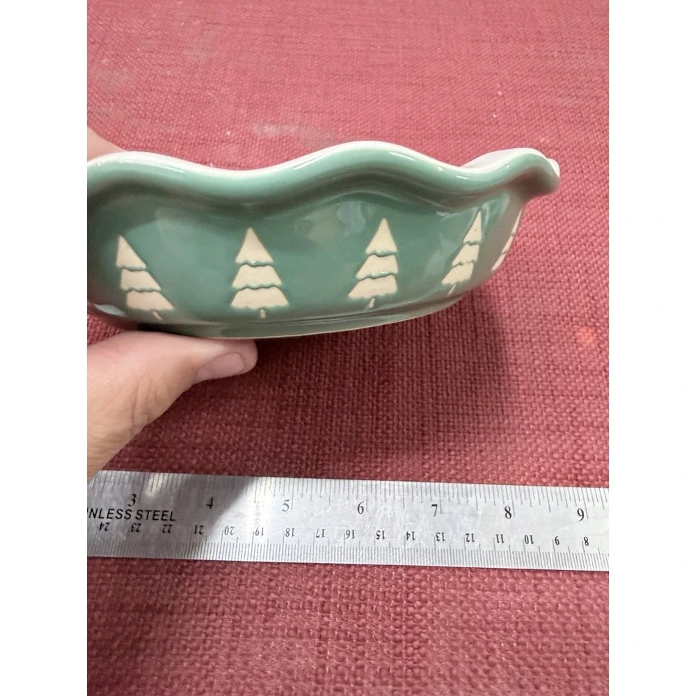 Stoneware Mini Pie Dish Holiday 6.5‎ in Wide Scallopped Microwave Oven Safe 8 oz